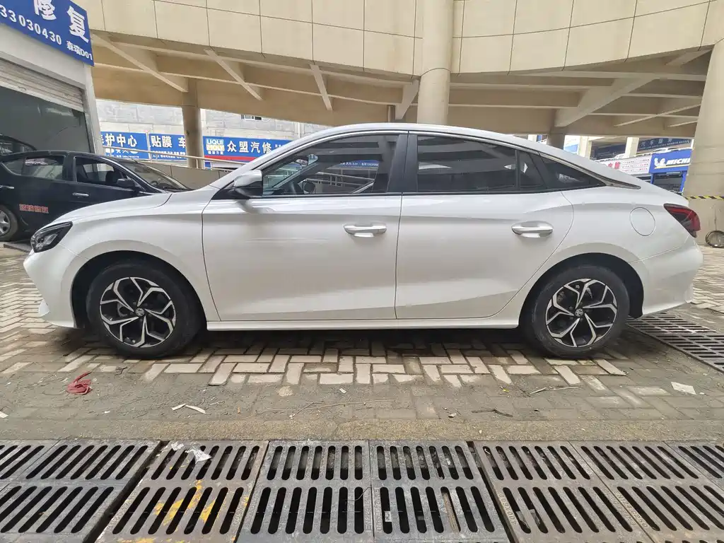 MG MG5 — миниатюра 13