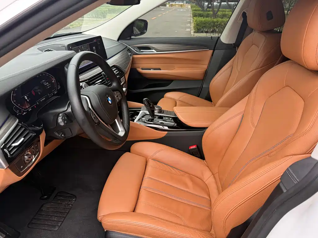 BMW 6 Series GT — миниатюра 6