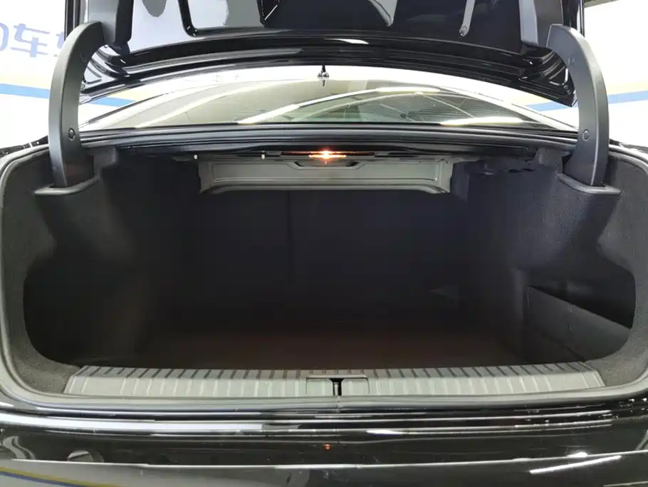 Volkswagen Passat — миниатюра 4