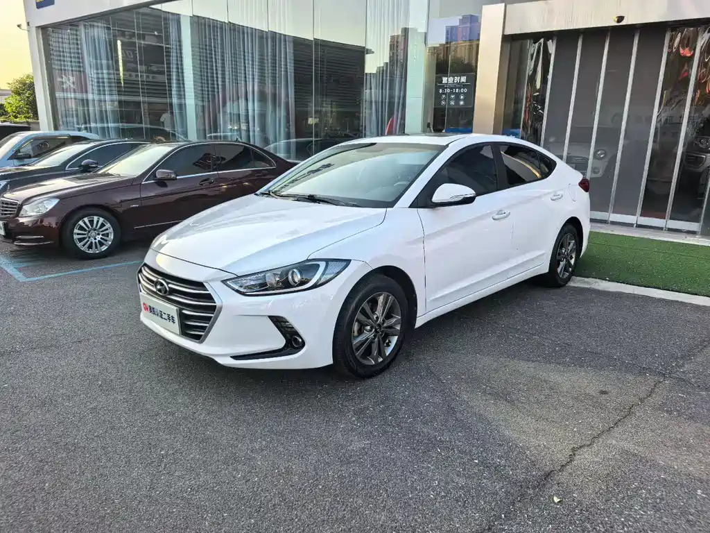 Hyundai Elantra 2017