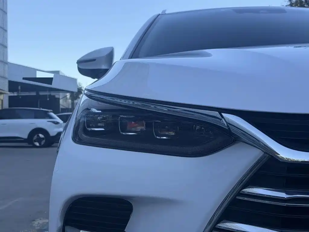 BYD Tang New Energy — миниатюра 3