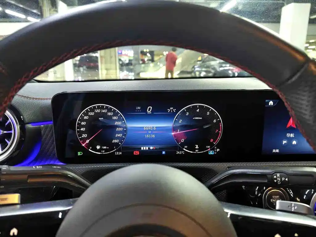 Mercedes-Benz A-Class — миниатюра 7