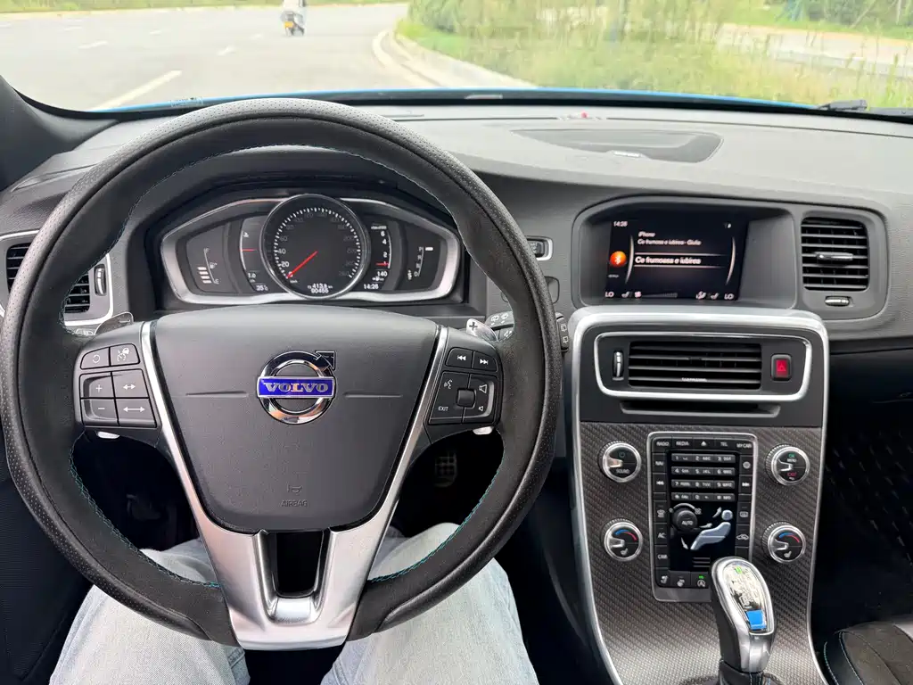 Volvo V60 — миниатюра 13
