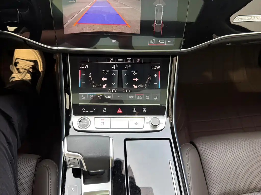 Audi A8 — миниатюра 5