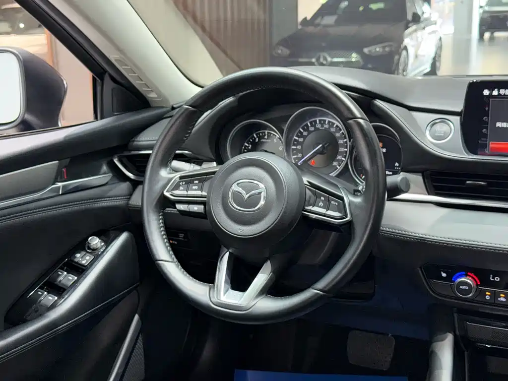 Mazda Atenza — миниатюра 8