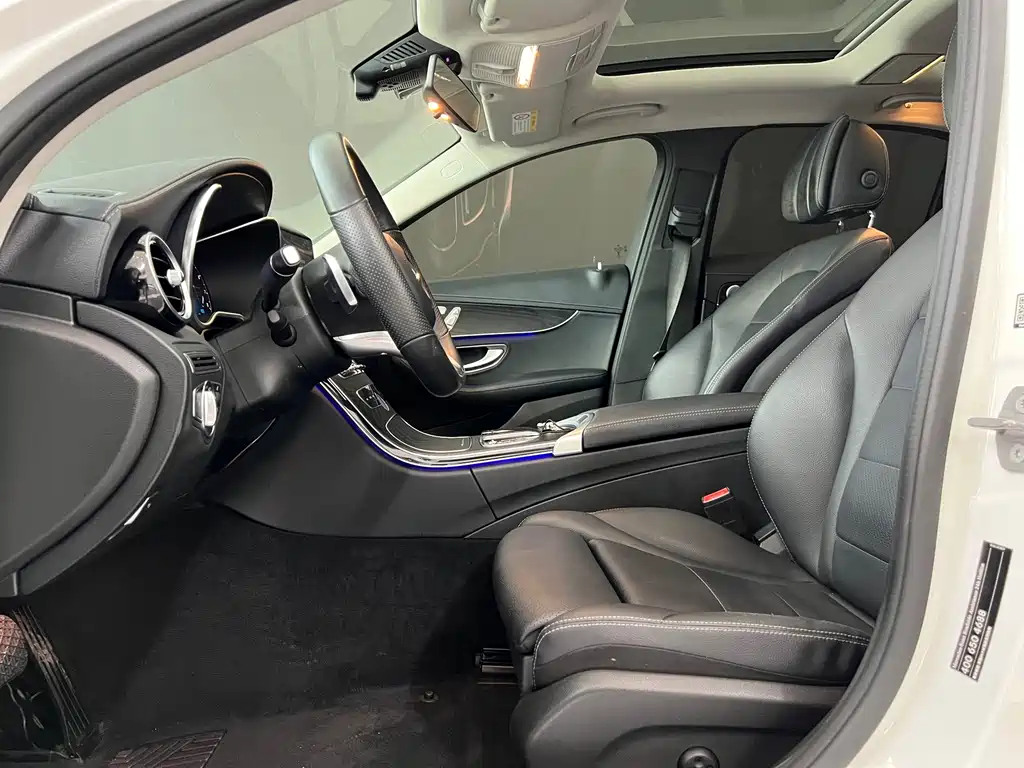 Mercedes-Benz C-Class — миниатюра 7