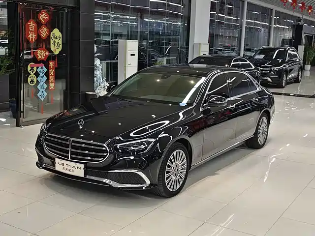 MERCEDES BENZ E CLASS