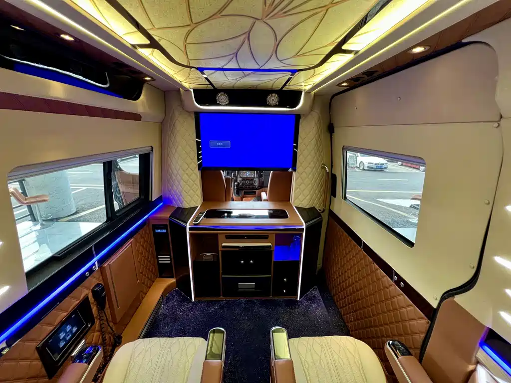 Mercedes-Benz Sprinter — миниатюра 11
