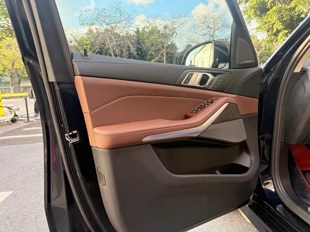 BMW X5 (Import) — миниатюра 6