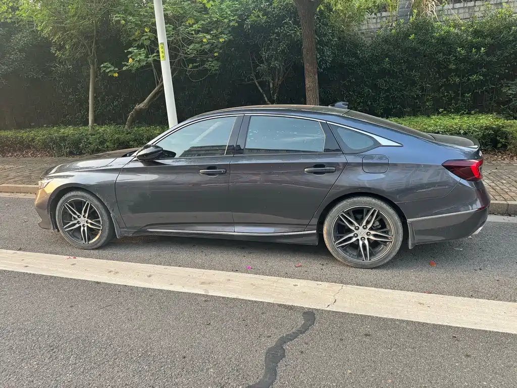 Honda Accord — миниатюра 7