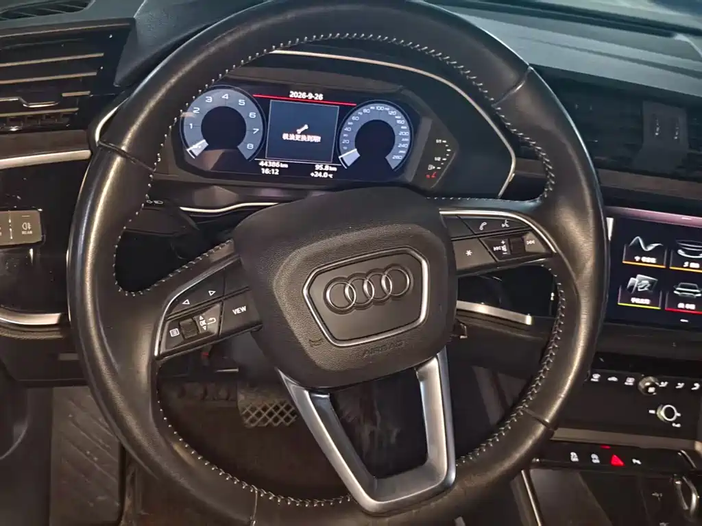 Audi Q3 — миниатюра 3