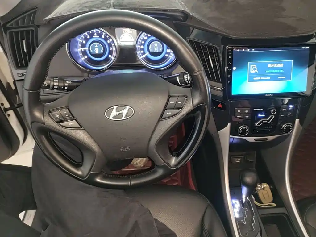 Hyundai Sonata — миниатюра 10