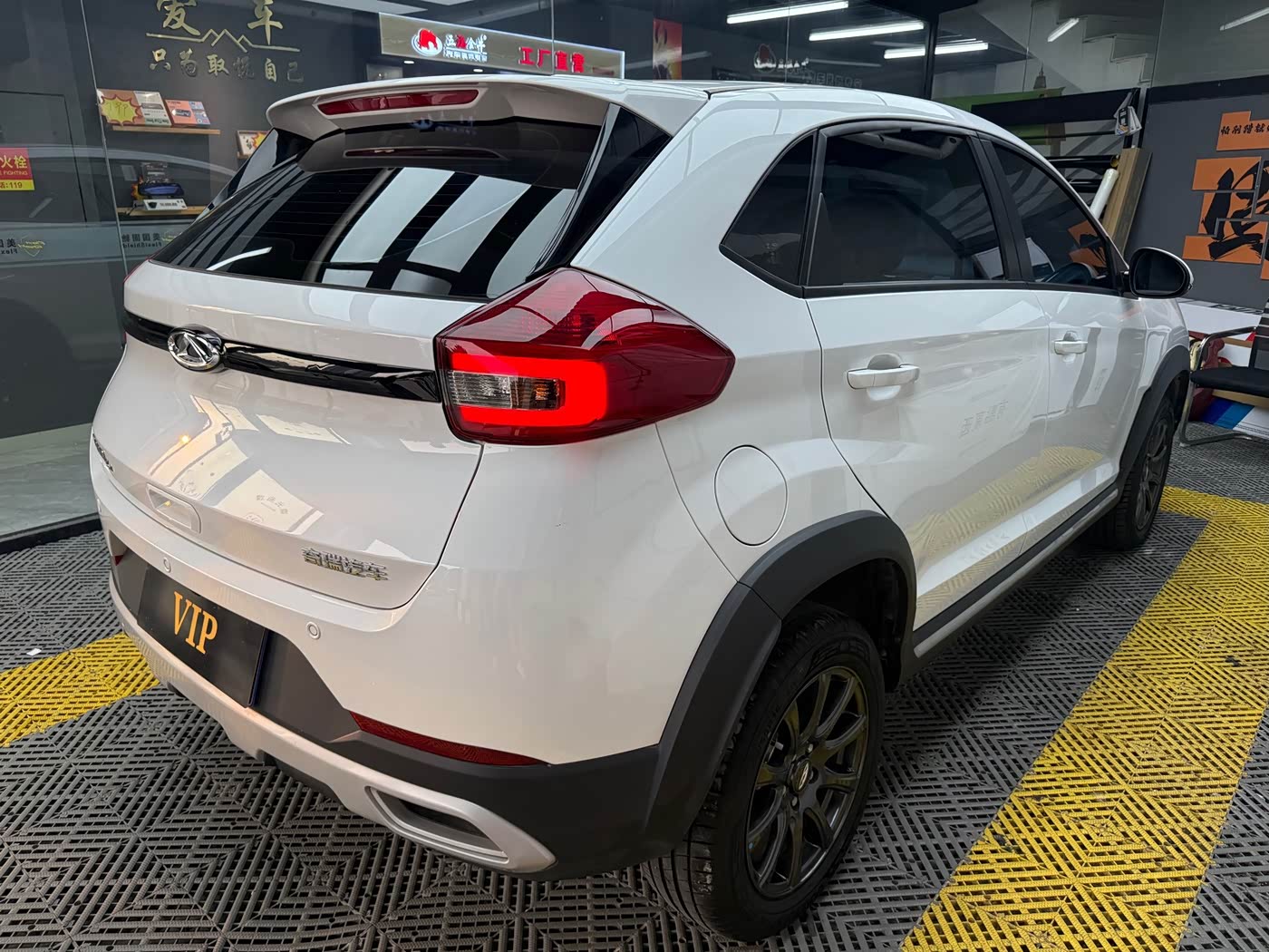 CHERY Tiggo 3x 1.5 л 2024 г. Белый, пробег 3000 км