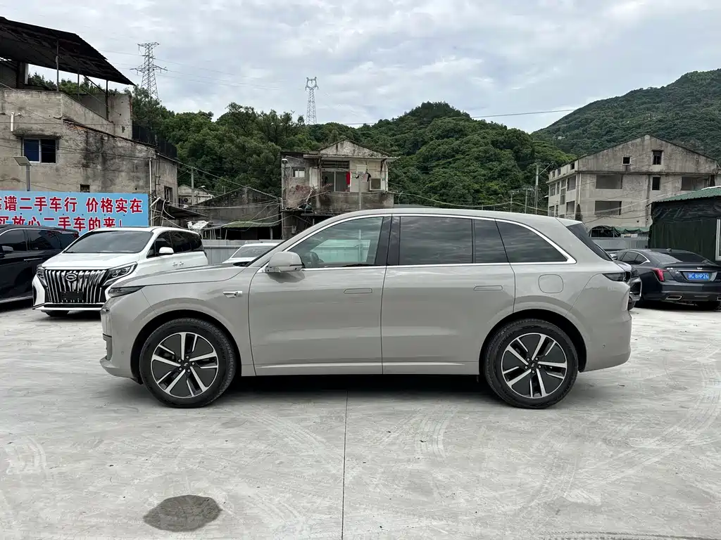 Li Auto L6 2025 Pro