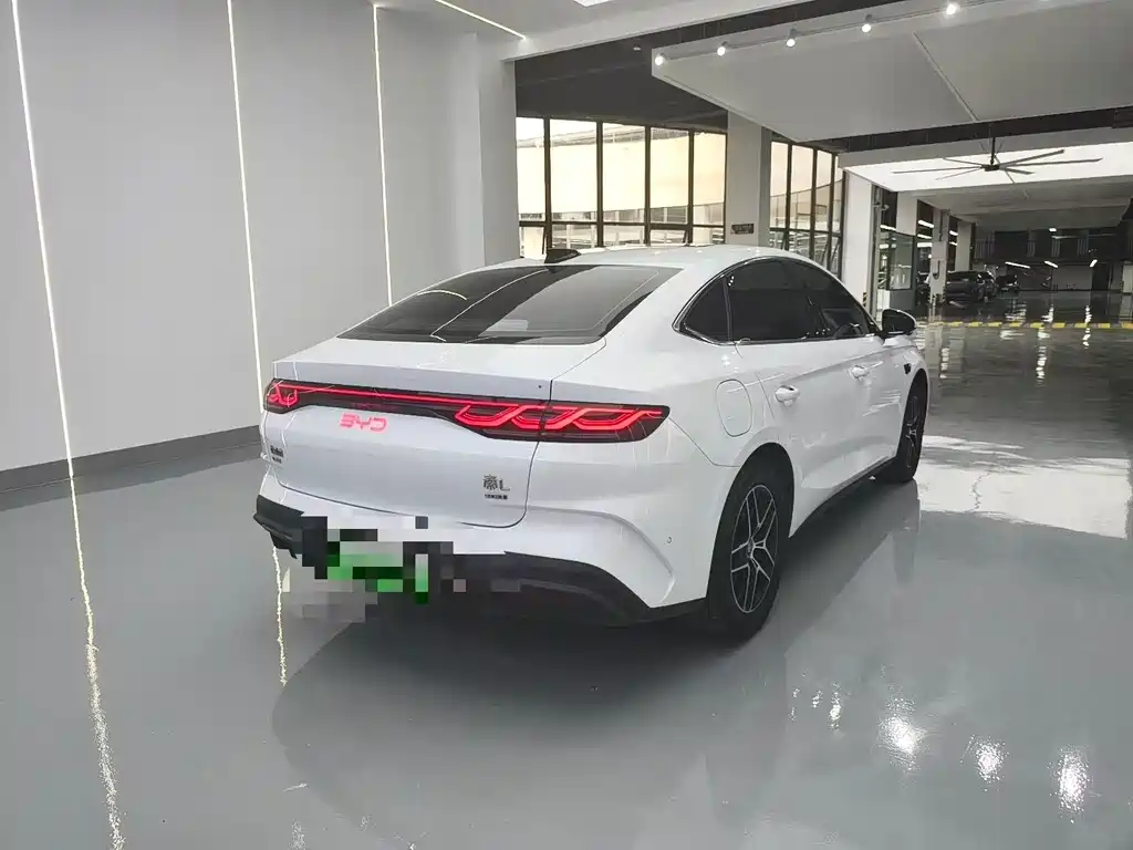 BYD Qin L — миниатюра 17