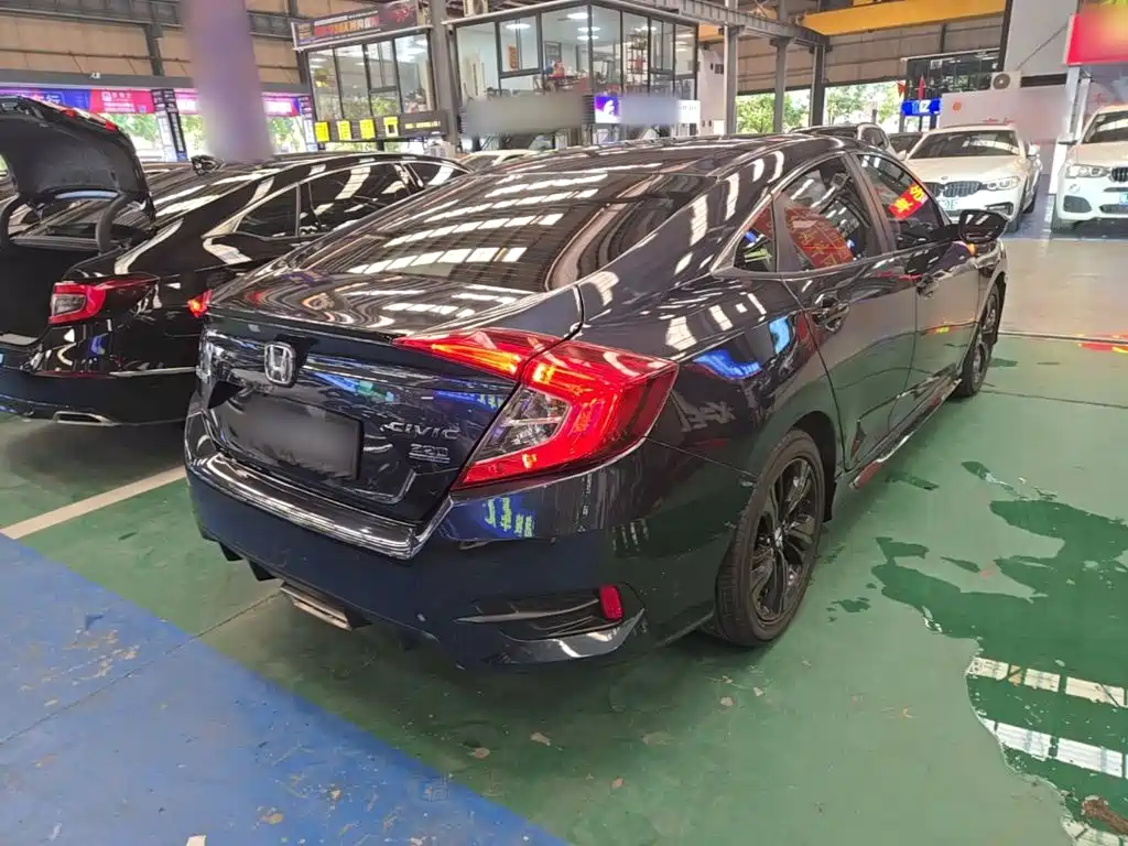 Honda Civic — миниатюра 7