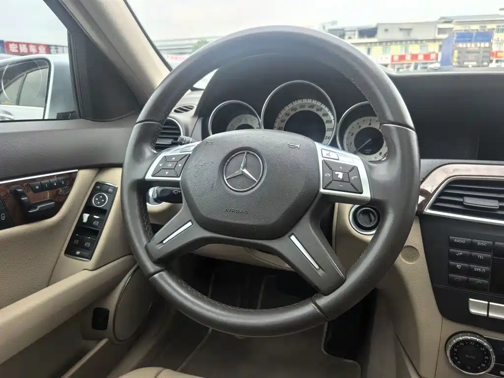 Mercedes-Benz C-Class — миниатюра 9