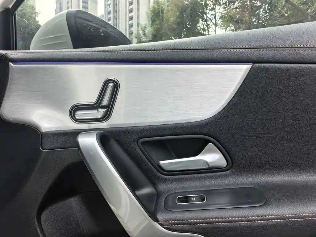 Mercedes-Benz A-Class — миниатюра 12