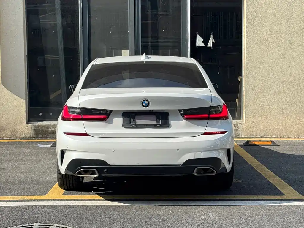 BMW 3 Series — миниатюра 8