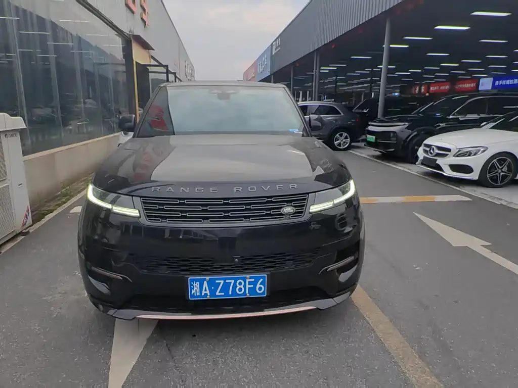 Land Rover Range Rover Sport 2025 400PS Dynamic SE