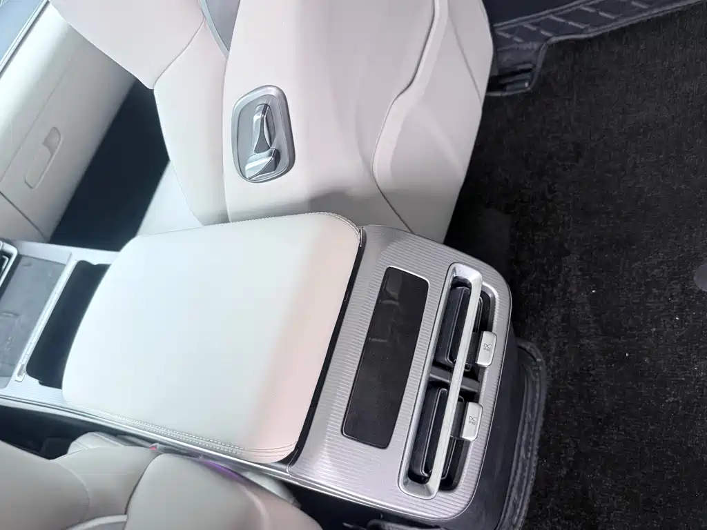 BYD Han L — миниатюра 8