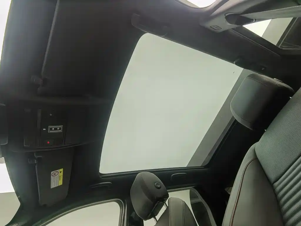 Land Rover Discovery Sport — миниатюра 14
