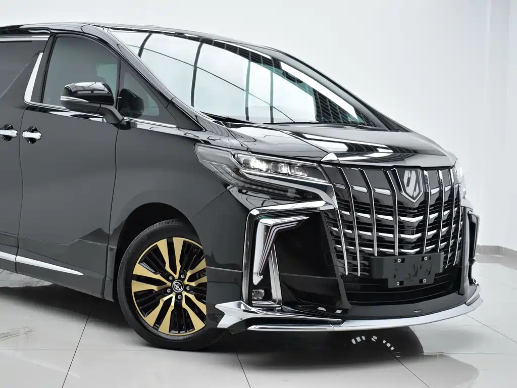 Toyota Alphard — миниатюра 4