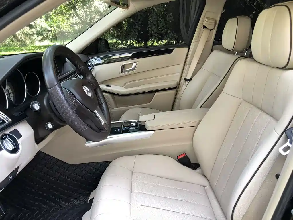 Mercedes-Benz E-Class — миниатюра 8