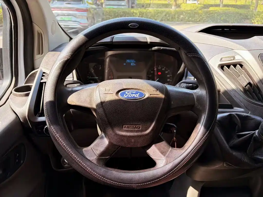 Ford Transit — миниатюра 15
