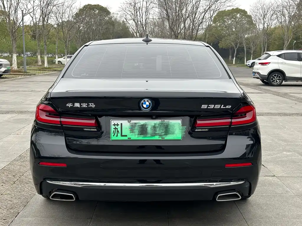 BMW 5 Series New Energy - фото 4