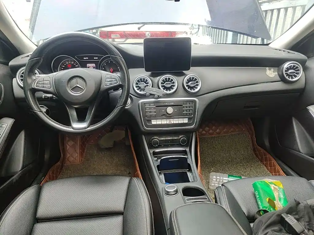 Mercedes-Benz GLA 2017 GLA 200 Fashion