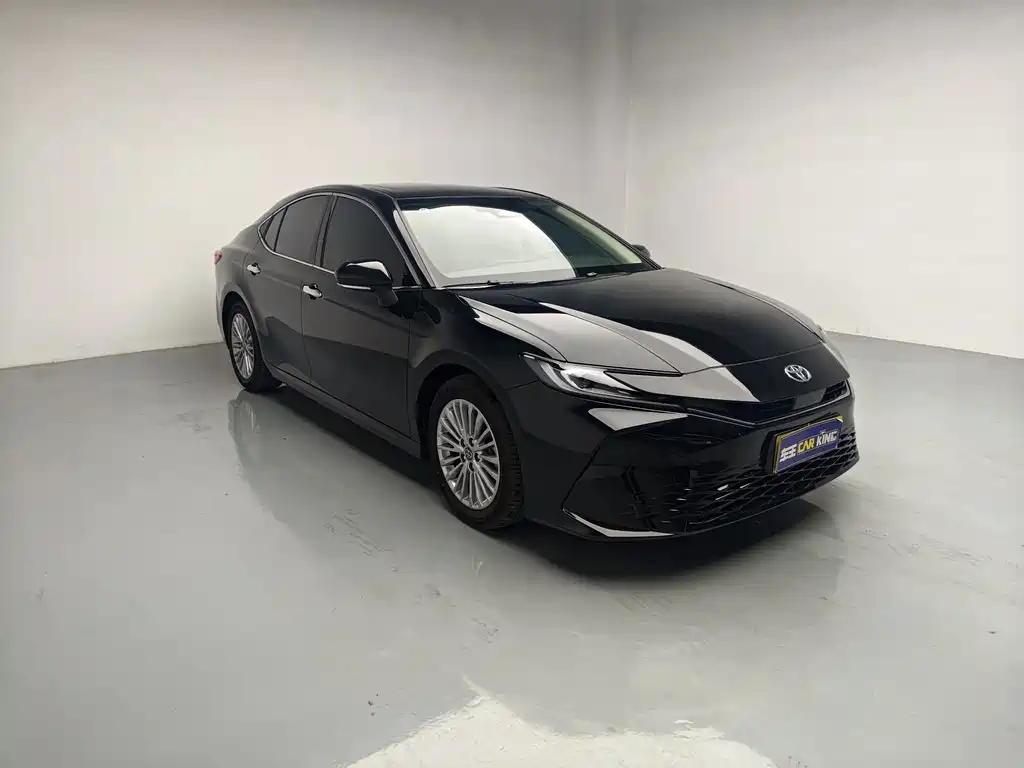 Toyota Camry — миниатюра 4
