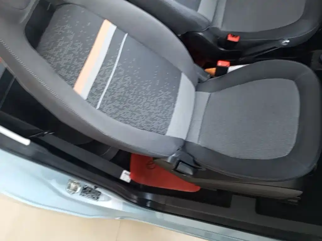 Wuling MINIEV — миниатюра 25
