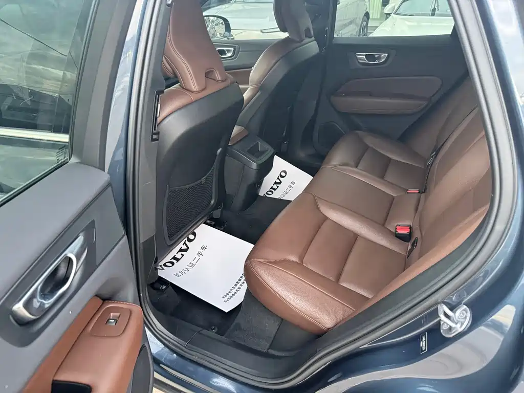 Volvo XC60 — миниатюра 5