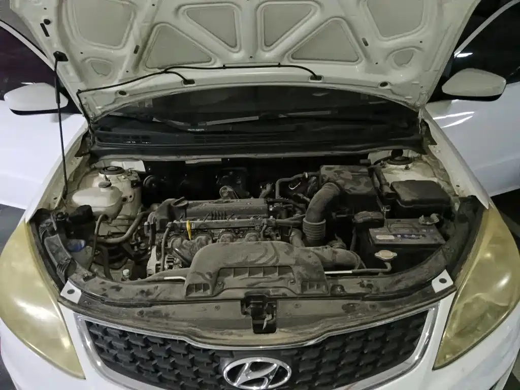 Hyundai Elantra — миниатюра 21