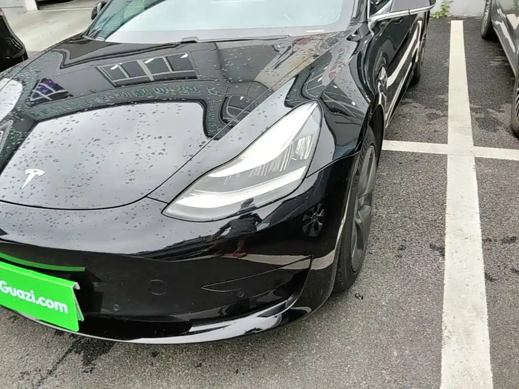 Tesla Model 3 — миниатюра 24