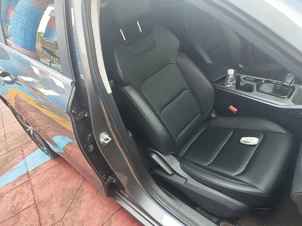 Geely Emgrand — миниатюра 25