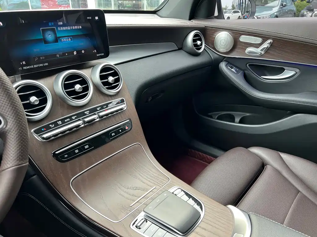 Mercedes-Benz GLC — миниатюра 16