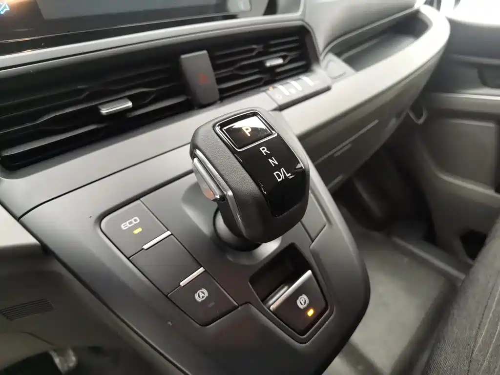 Ford Transit — миниатюра 13
