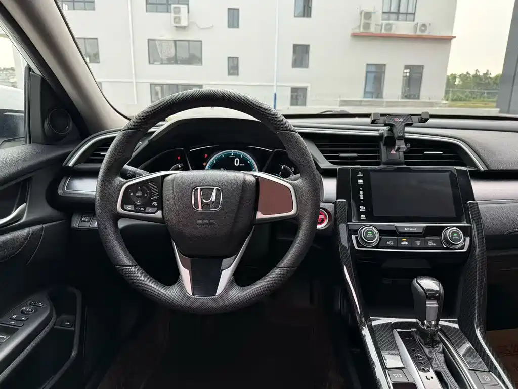 Honda Civic — миниатюра 8