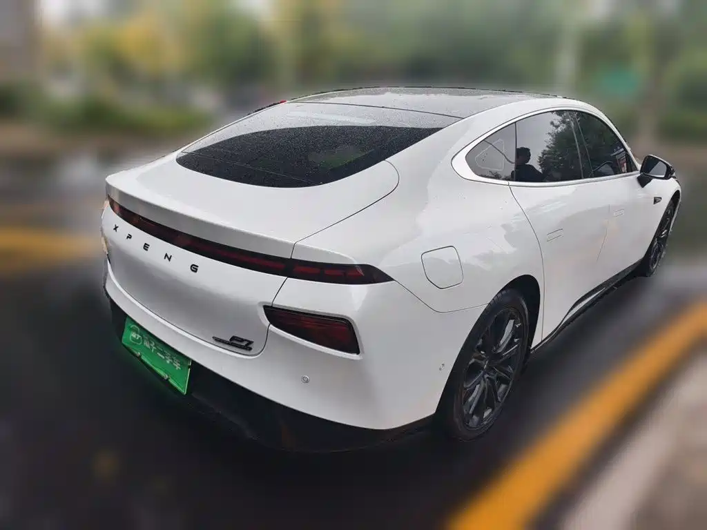 XPeng P7 — миниатюра 6