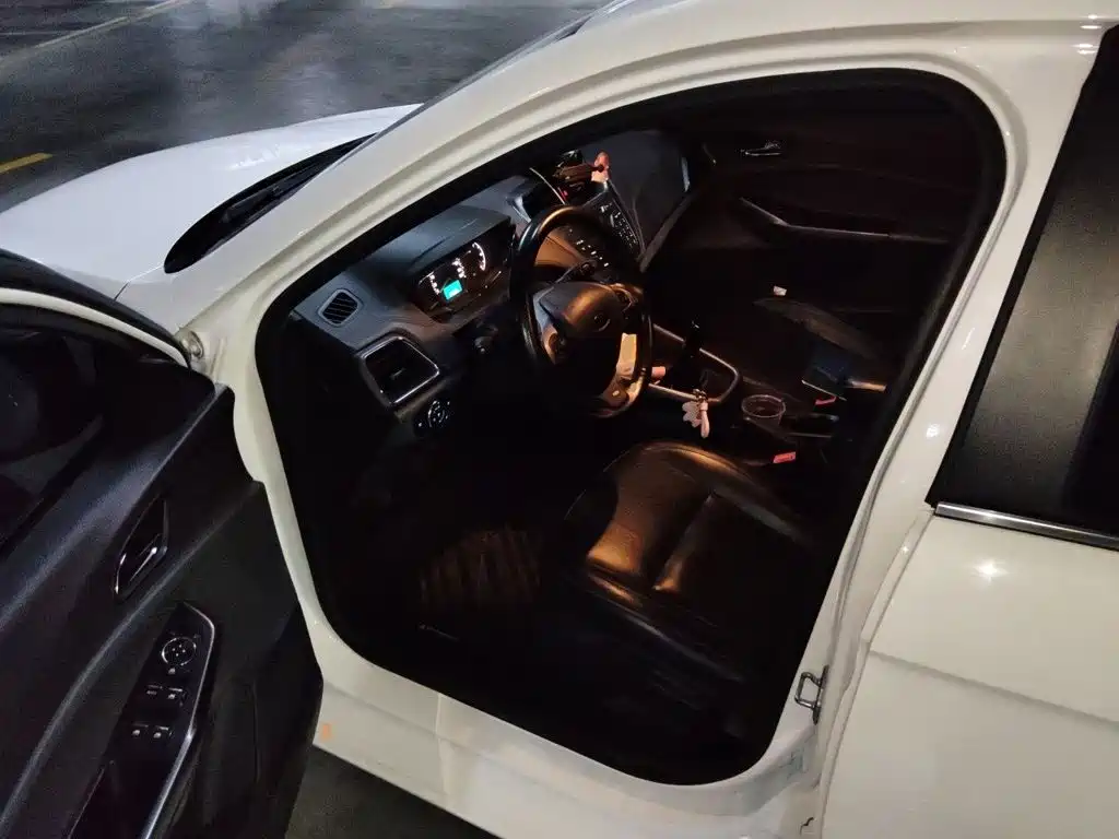 Ford Escort — миниатюра 17