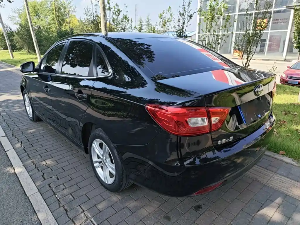 Bestune B30 — миниатюра 5