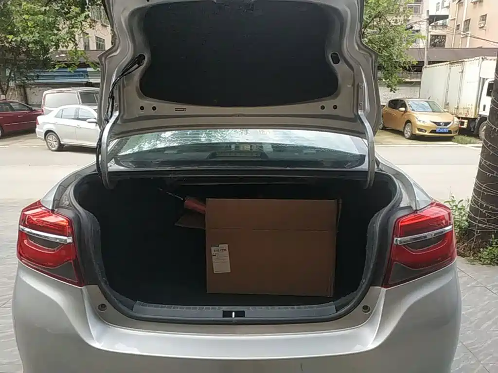 Toyota Vios - фото 15