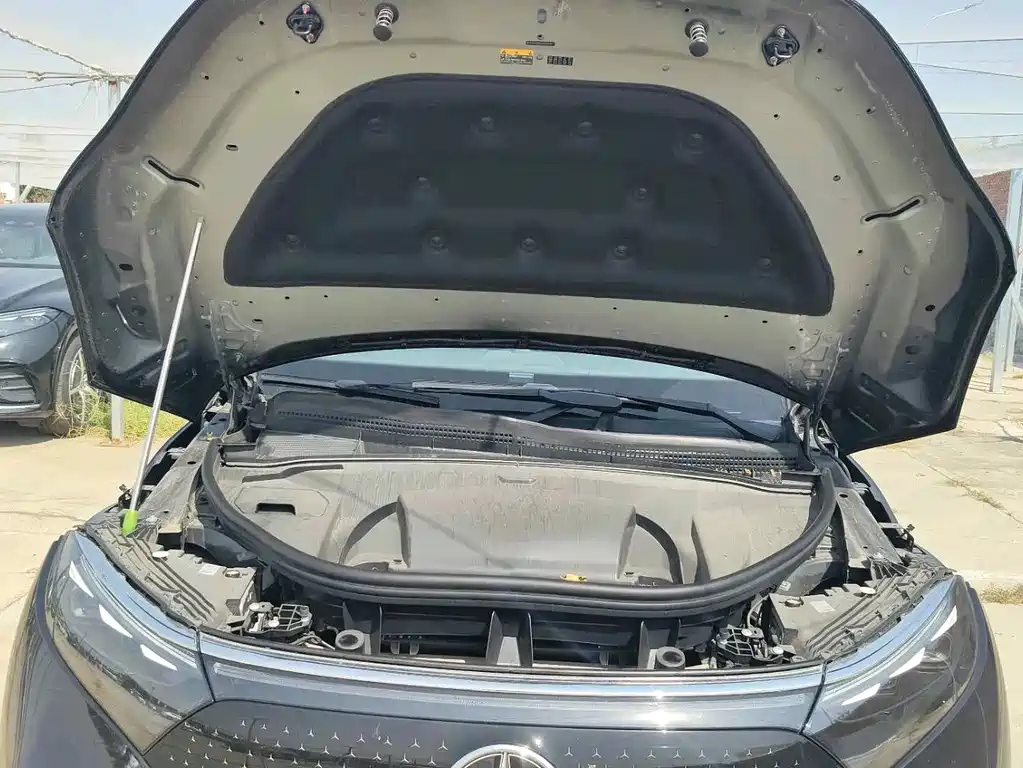 Mercedes-Benz EQS SUV — миниатюра 8