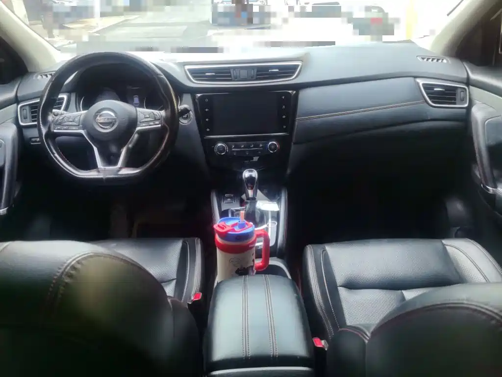 Nissan Qashqai — миниатюра 5