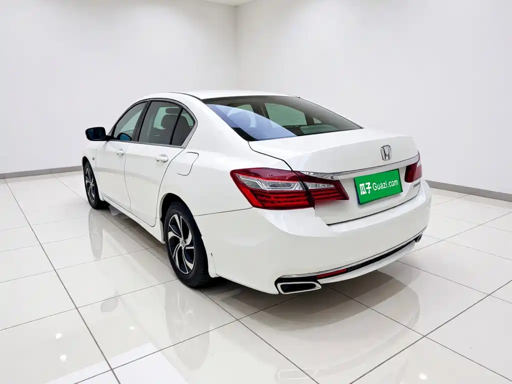 Honda Accord — миниатюра 4