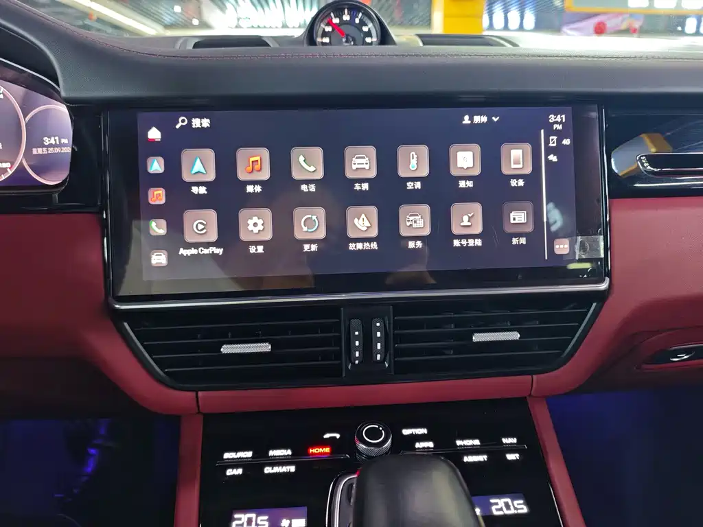 Porsche Cayenne — миниатюра 12