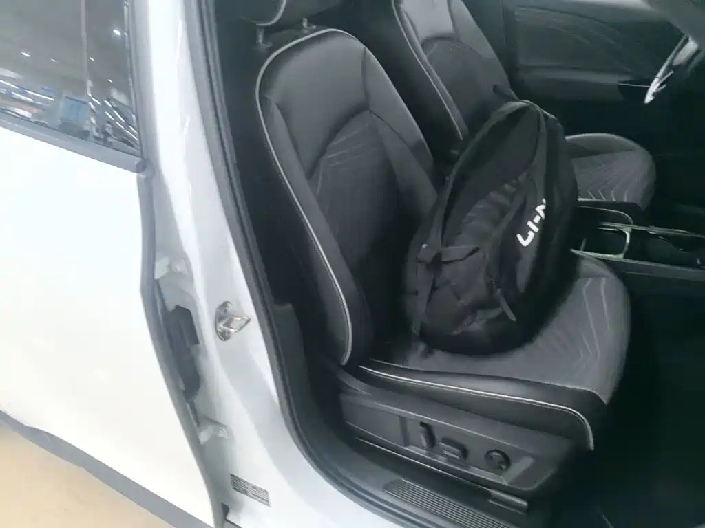 Volkswagen ID.3 — миниатюра 25