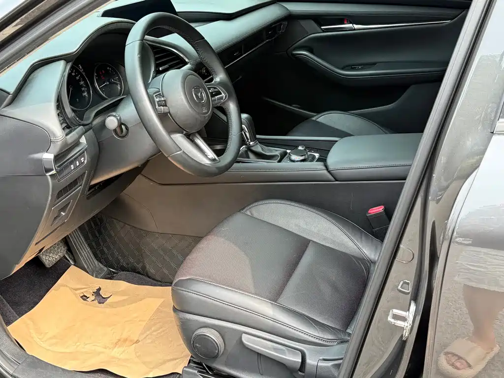 Mazda 3 Axela — миниатюра 8